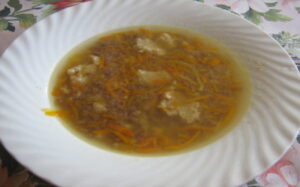 Hovädzia polievka so špaldovými haluškami