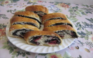 Makovo višňová štrúdľa